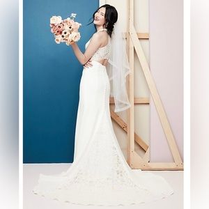 Brand New, Never Used David’s Bridal Wedding Dress